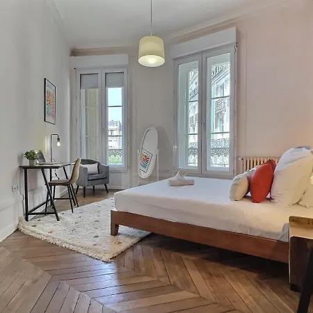 Cozy Appart* Standing * Hyper Centre * Billard Apartment *