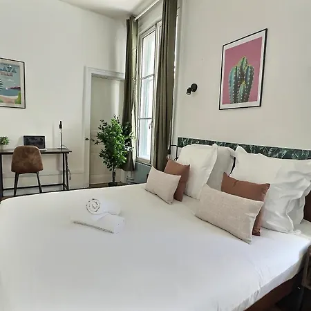 Cozy Appart* Standing * Hyper Centre * Billard Apartment